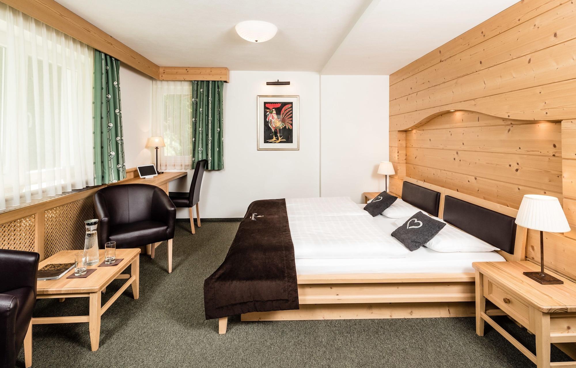 Hotel Continental Dolomites Sëlva di Val Gardena Eksteriør billede