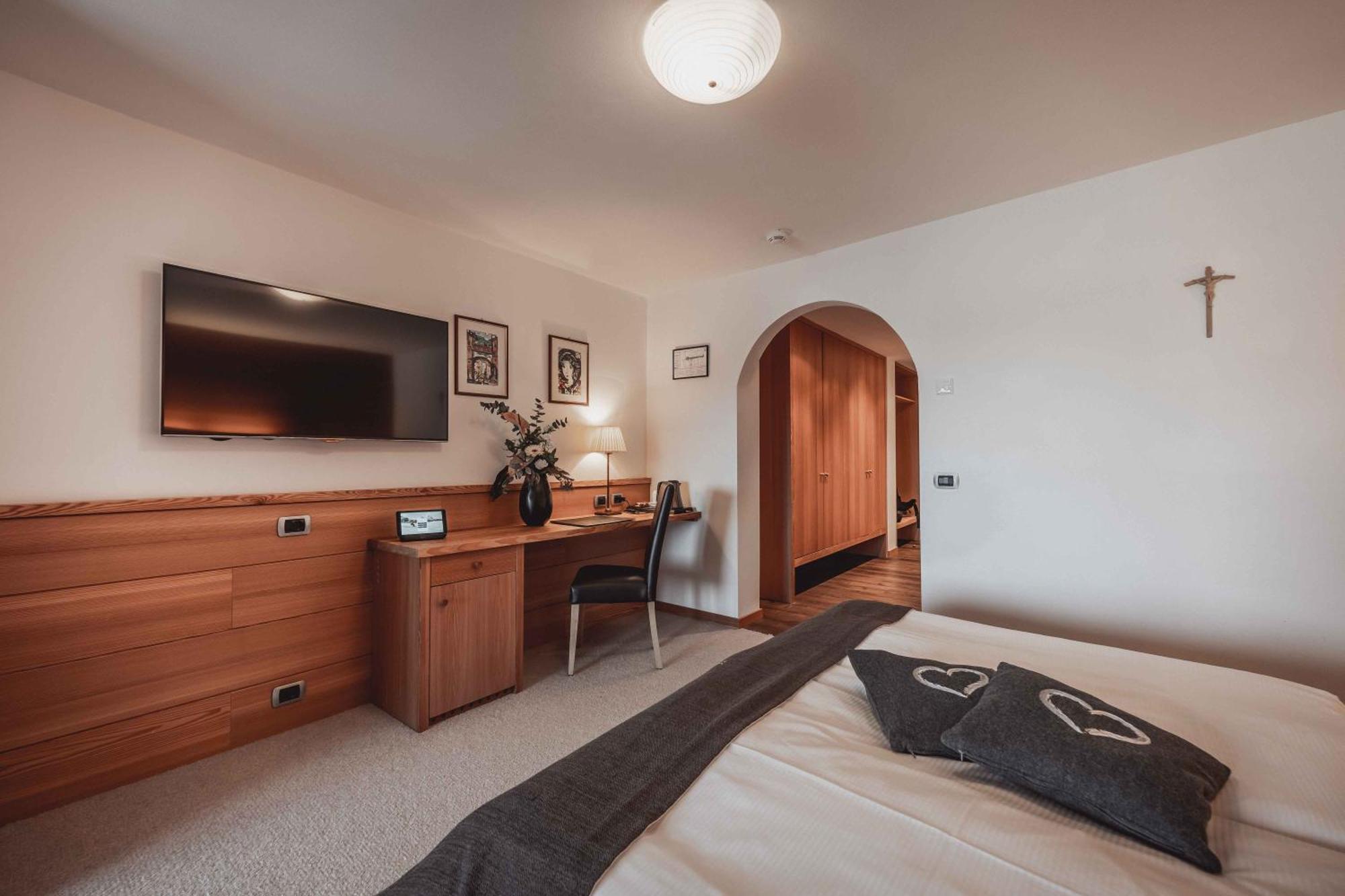 Hotel Continental Dolomites Sëlva di Val Gardena Eksteriør billede