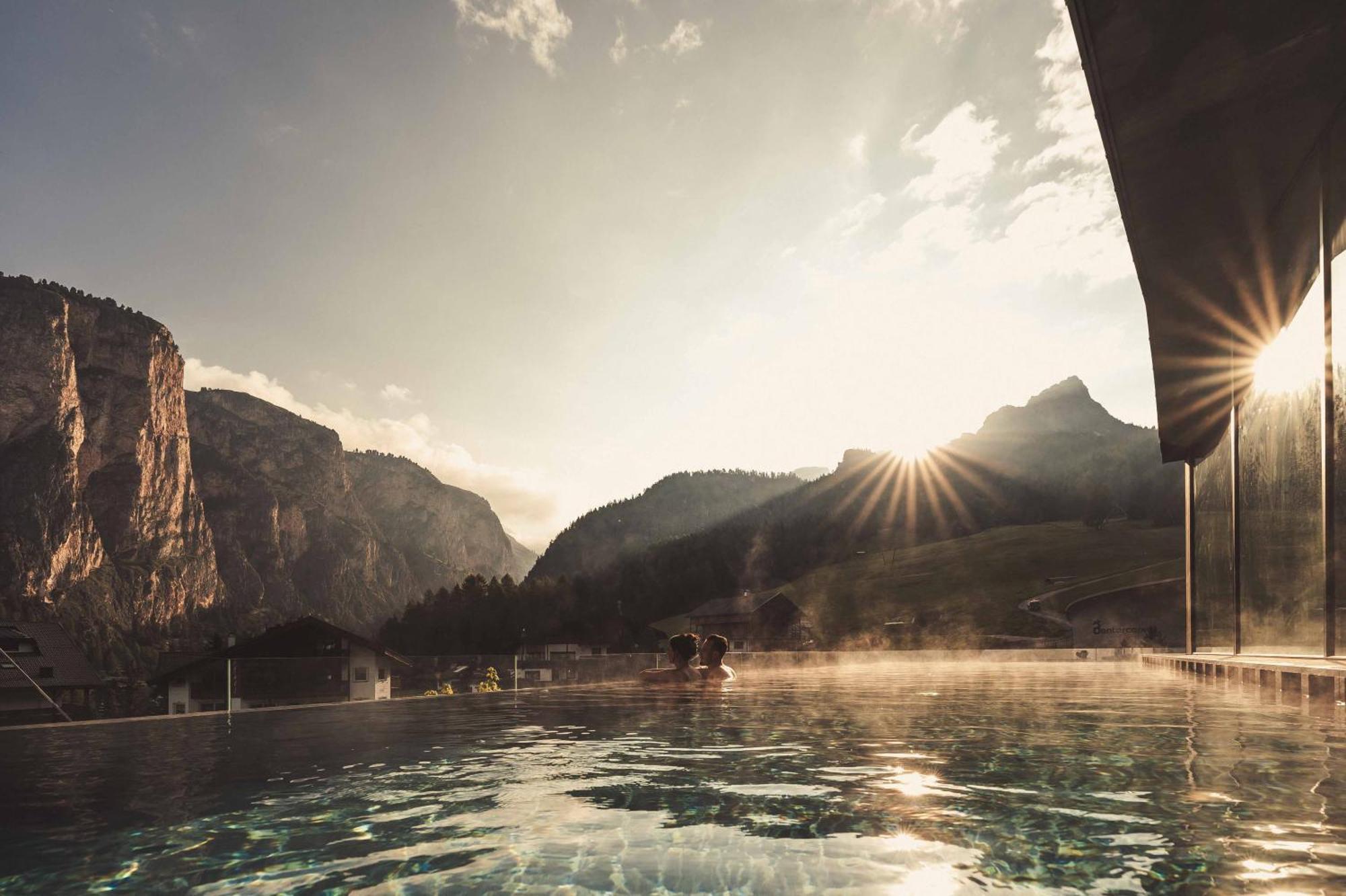 Hotel Continental Dolomites Sëlva di Val Gardena Eksteriør billede
