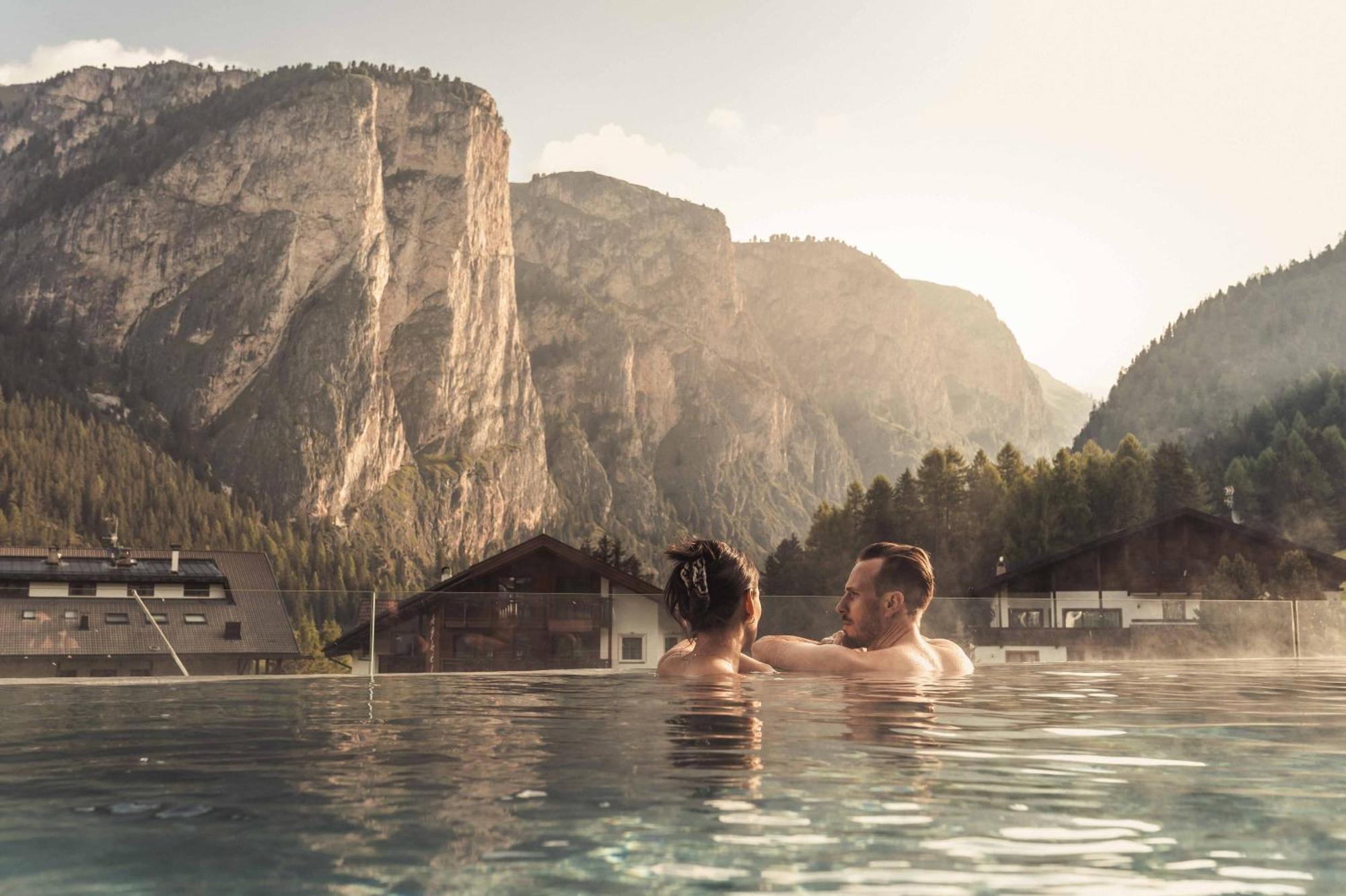 Hotel Continental Dolomites Sëlva di Val Gardena Eksteriør billede